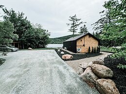 Nalu Retreat Lakeside