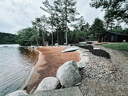 Nalu Retreat Lakeside