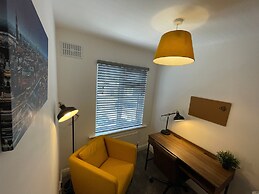 Cozy, Spacious 2Bd House In Historic Chapelfields