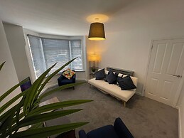 Cozy, Spacious 2Bd House In Historic Chapelfields