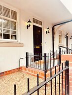 Stylish 3Bd Townhouse In Central Winchester