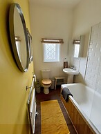 Charming 1880S 2Bd Haworth Home