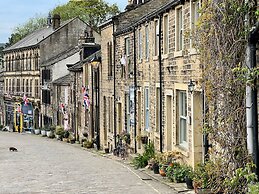 Charming 1880S 2Bd Haworth Home