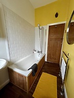 Charming 1880S 2Bd Haworth Home