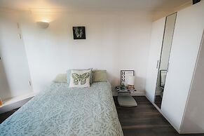 London Luxury Flat - Upper Whistler Walk
