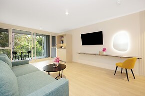 Picnic Bay Hotel