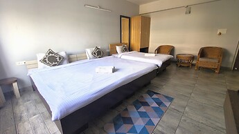 Happy Villa Guest House