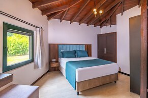 Cottage House - Adult Only
