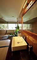 Calithra Boutique Resort