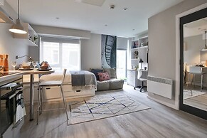 Student Only 73 Princess Road East