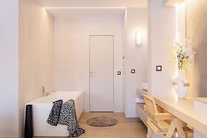 Kira Elegant City Nest
