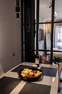 Demmi Central 2BR Designer Apt