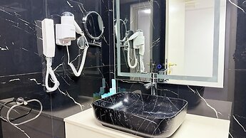 Royal Tulip Dancenter Suites Sharjah