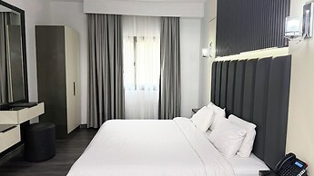 Royal Tulip Dancenter Suites Sharjah