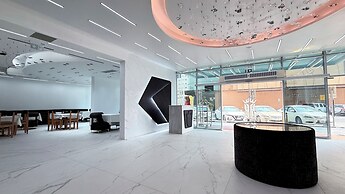 Royal Tulip Dancenter Suites Sharjah