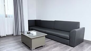 Royal Tulip Dancenter Suites Sharjah