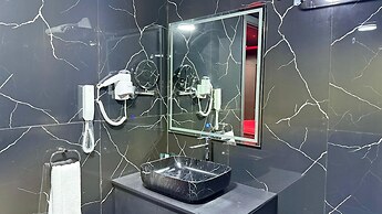 Royal Tulip Dancenter Suites Sharjah