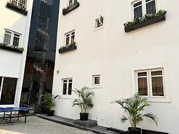 Quintessential Apartments By Signature