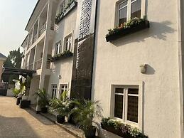 Quintessential Apartments By Signature