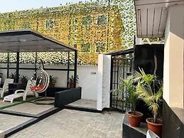 Quintessential Apartments By Signature