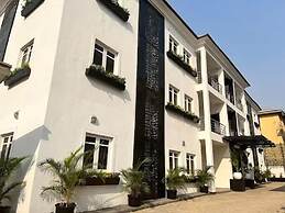 Quintessential Apartments By Signature