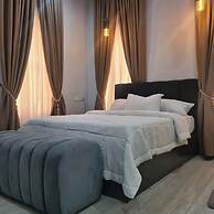 Quintessential Apartments By Signature