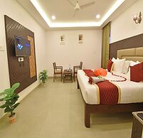A K G Hotel