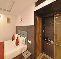 A K G Hotel