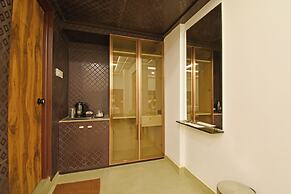 A K G Hotel