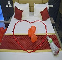 A K G Hotel