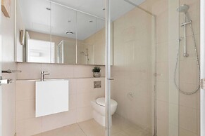 A Cozy 2BR Home Next to The Yarra River