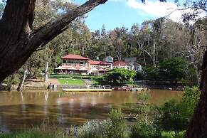 A Cozy 2BR Home Next to The Yarra River