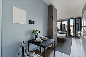 A Cozy & Stylish Studio Next to Southern Cross