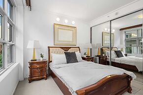 Spacious & Comfy Apt for 6 Next to Darling Harbour