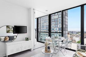 Cozy & Central 2BR Stay, Near Cbd, Free Parking