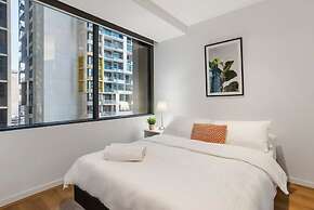 Cozy & Charming 2BR Stay, Free Parking