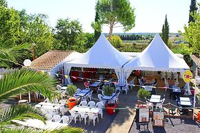 Mobilhome in Bessan With Terrace