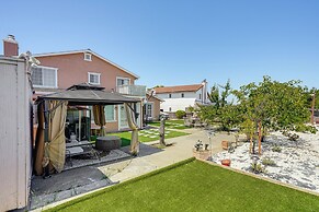 Bay & Hill Views: Modern Hercules Home