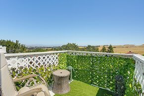 Bay & Hill Views: Modern Hercules Home