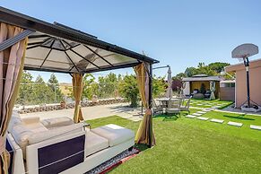 Bay & Hill Views: Modern Hercules Home
