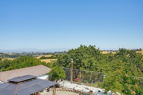 Bay & Hill Views: Modern Hercules Home