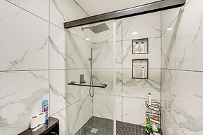 Bay & Hill Views: Modern Hercules Home