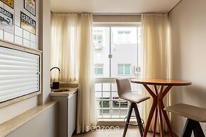Apt w/ Barbecue Close to the Beach - Ceg0202