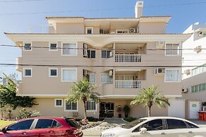 Apt w/ Barbecue Close to the Beach - Ceg0202