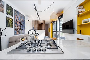 Beautiful and Modern Studio for Couples Stu309