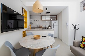 Beautiful and Modern Studio for Couples Stu309