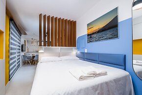 Beautiful and Modern Studio for Couples Stu309