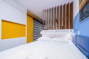 Beautiful and Modern Studio for Couples Stu309