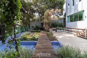 Apt With Charming Sea View in Itacorubi Cmr204