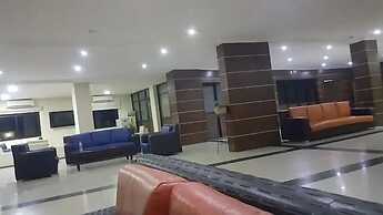 Exclusive Hotel and Suites by K